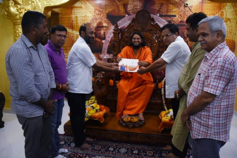 BJP leaders reach out to Brahmeshanand Swami at Kundai