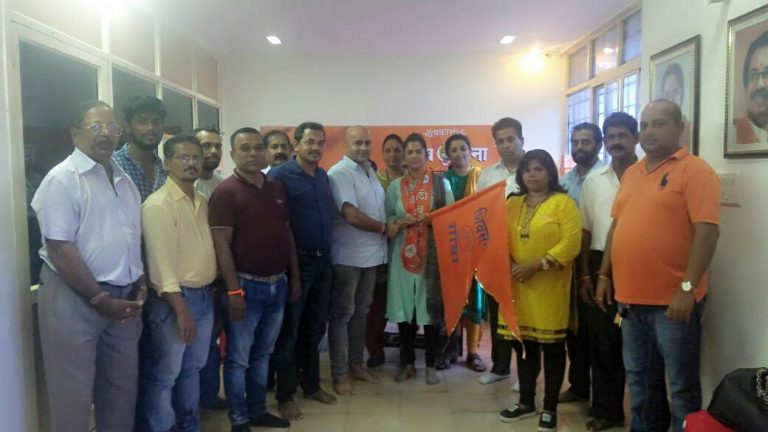 Siolim based social activist Shreha Dhargalkar joins Shiv Sena