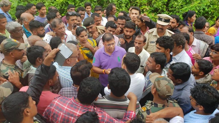 Bison attack: Vishwajit Rane pacifies angry villagers, forest officials assures solution