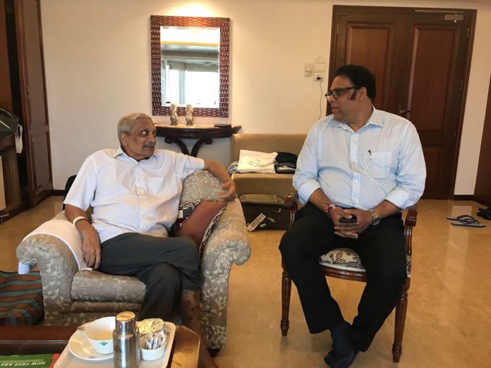 Pravin Zantye meets CM at Lilavati, says he looked relaxed, cheerful