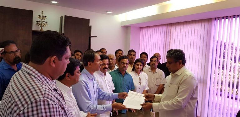 Congress asks CS, DGP to act against Parrikar, Parsekar and others