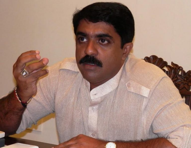 Vijai Sardesai calls Congress spokespersons kids; says party using kids to destabilize govt