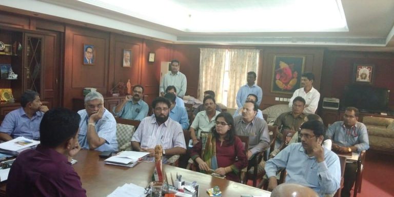 Vinod Palyekar snubs Speaker Pramod Sawant over the water to farmers issue