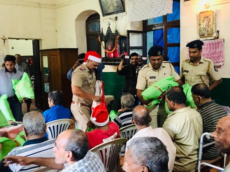 Calangute police share Christmas joy with Orphanages, Old age homes in view of Christmas 
