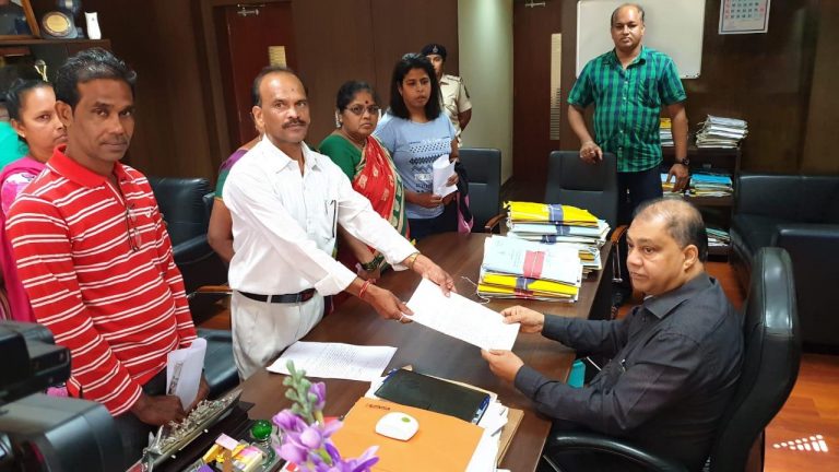 Goan beach cleaning workers at Morjim evicted, replaced by non-Goans