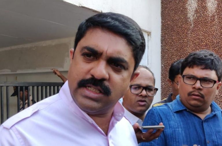 Not Centre but State to find solution for mining crisis: CM tells Sardesai