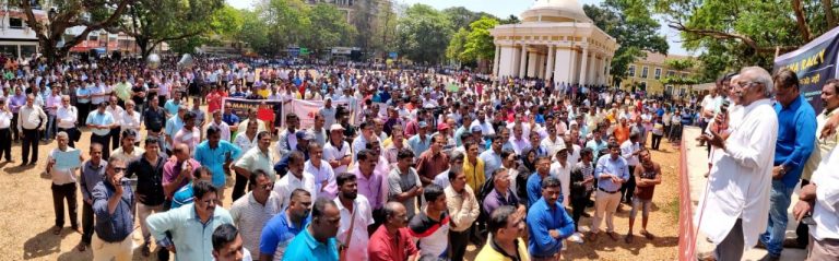 Mining dependents march in Panaji city, want Nadkarni to be replaced