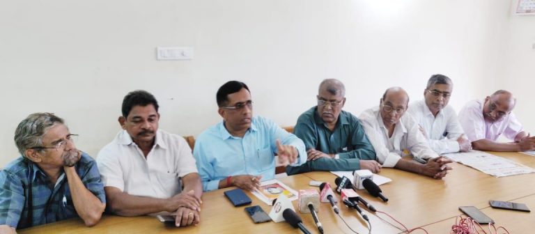 MGP expels Lavu Mamlatdar for six years, rift in the party