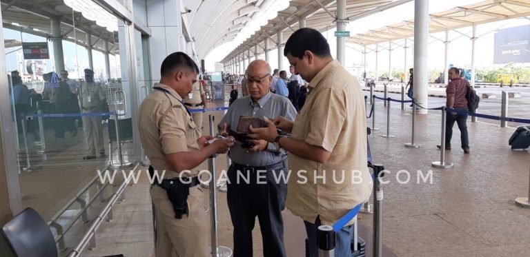 Digambar Kamat leaves for Delhi, fuels speculations