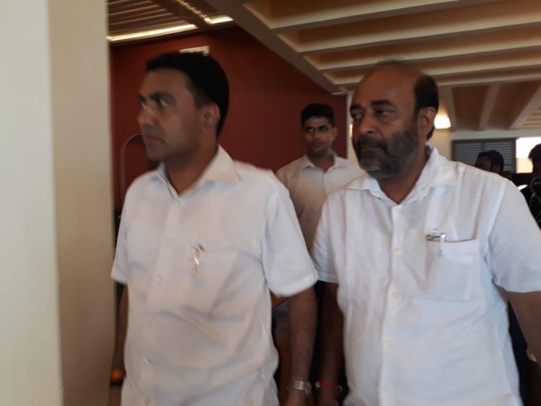 Swearing in of new CM after 3 pm: Vinay Tendulkar