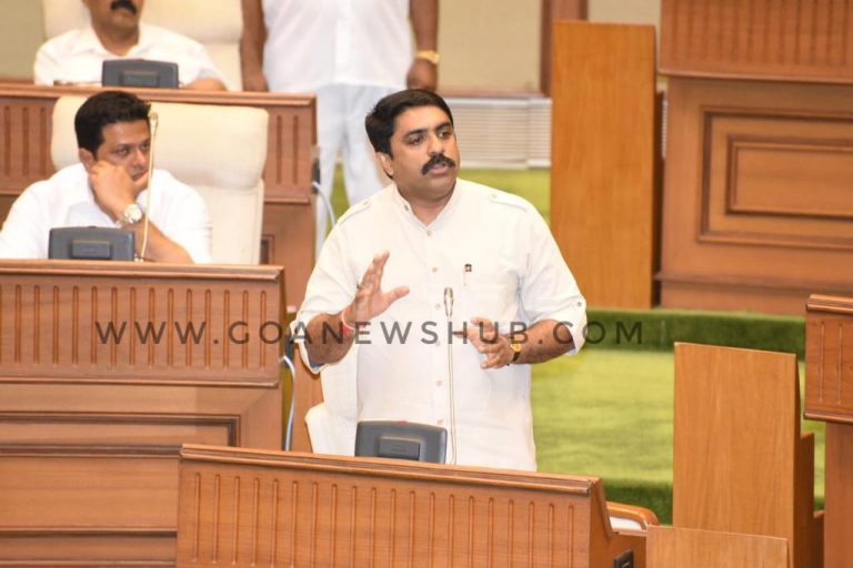 Vijai Sardesai backs Joshua for Mapusa by-election
