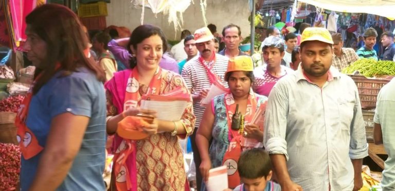 Shiv Sena candidate Rakhi Prabhudesai Naik campaigns at Curchorem