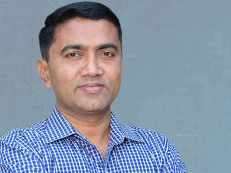 Complaint filed against CM Pramod Sawant for violating election code