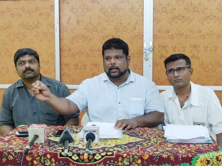 Babu Ajgaonkar should resign for his role in dust bin scam: NGO Hope Foundation