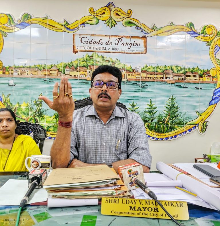 Mayor demands sacking of Smart City CEO; wants CM to take charge