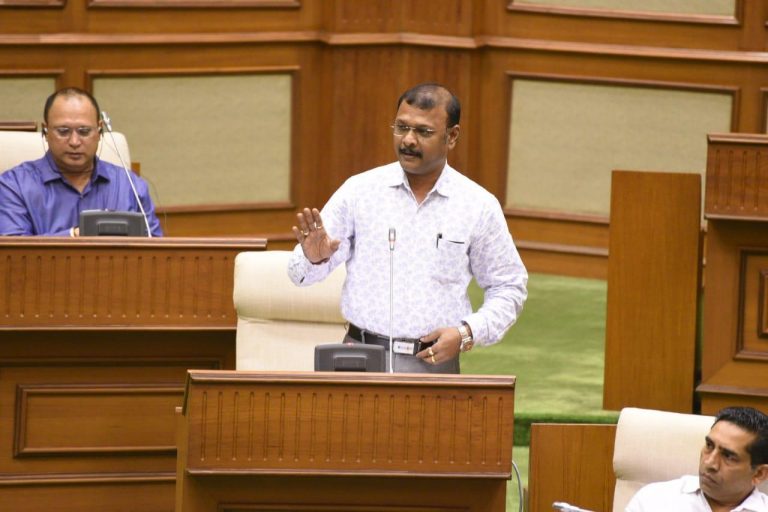 Potholes to be filled before Ganesh festival- Minister assures House
