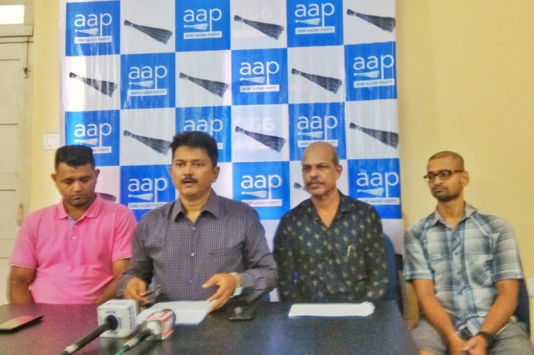Sportspersons toil in sweat and blood, Govt. floats in a sea of lies :AAP