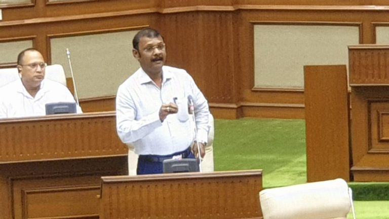Bills worth Rs 30 crore pending will be cleared soon: Deepak Pauskar