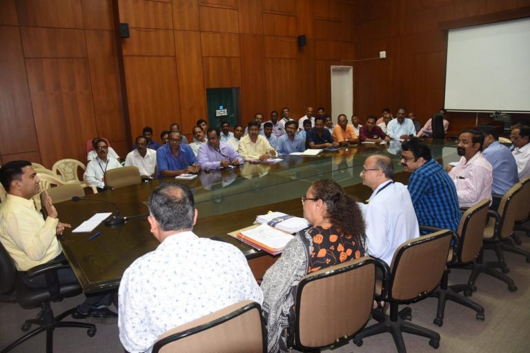 CM instructs to ensure proper lighting around places of Ganesh immersion