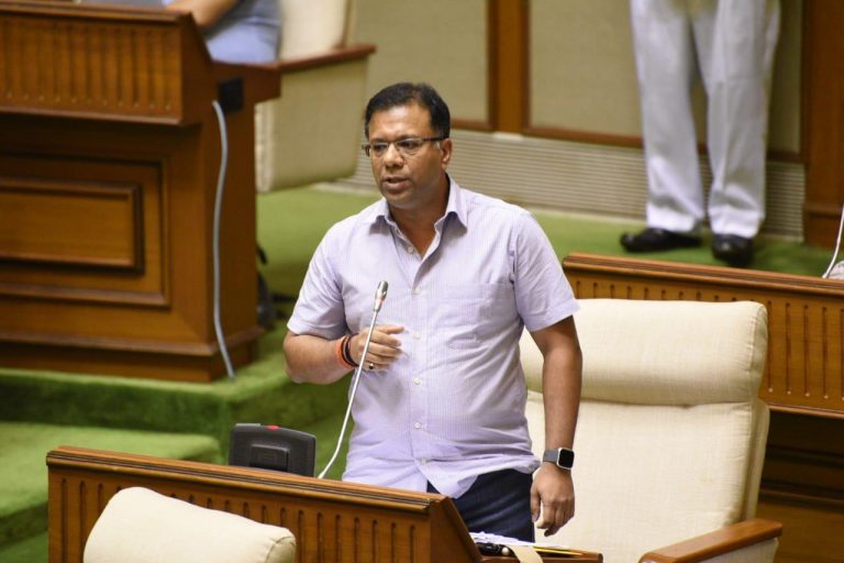 Historic day for India, Vishwajit Rane reacts to J&K resolution