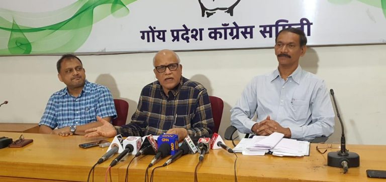 Conduct audit of water pipelines in Goa: Digambar Kamat