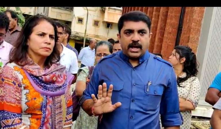 There should be CBI inquiry into the construction of roads: Vijai Sardesai