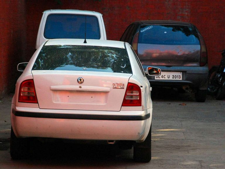 Govt extends time for fitment of HSRP number plates