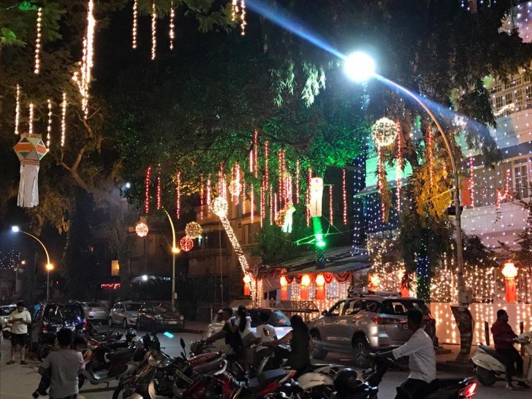 मुंबईत दिवाळी दणक्यात; पण शांतताही