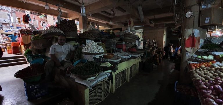 City market goes without power for the fourth day