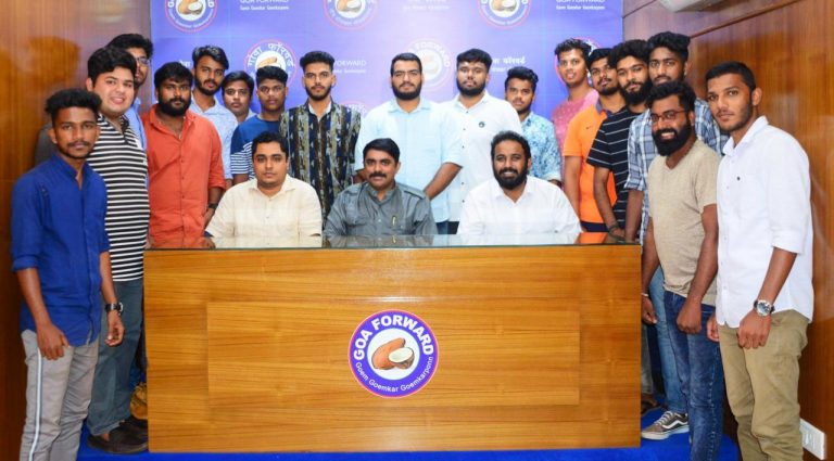 Youth Forward leaders elected in different colleges call on Party President Vijai Sardesai