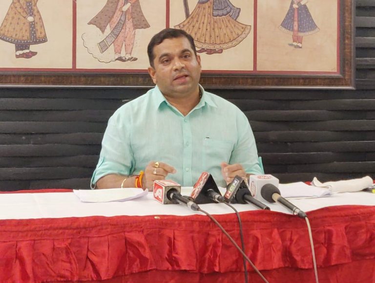 Khaunte demands CBI inquiry into naphtha-vessel incident