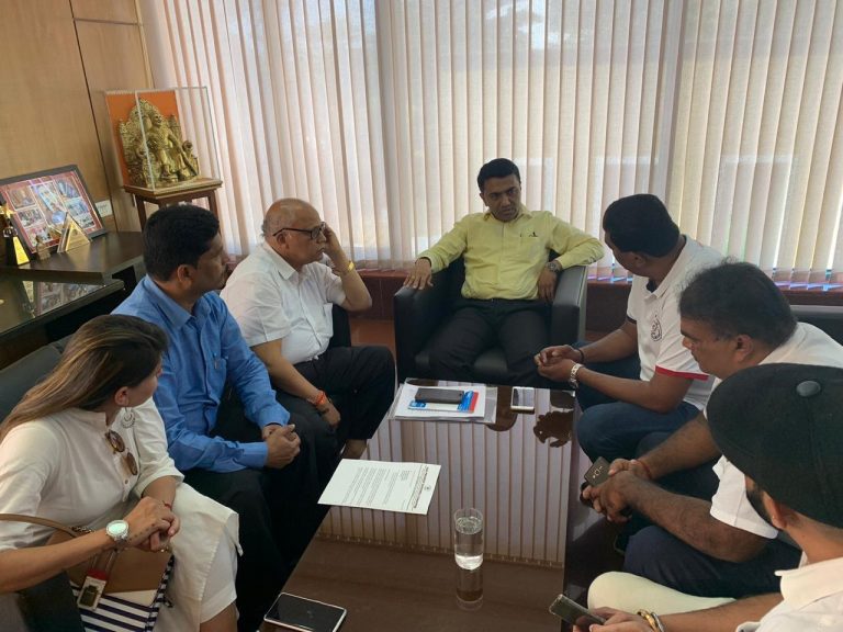 Congress meets Goa CM, demands inquiry into unamanned Pak-based ship