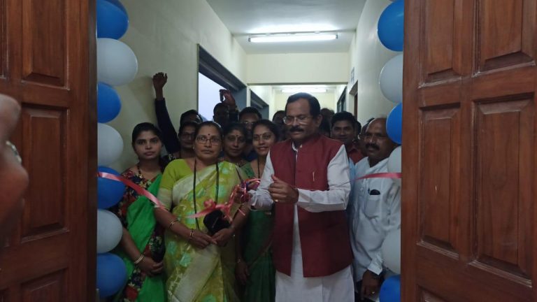 Shripad Naik inaugurates gym under MPLAD scheme at Assnora