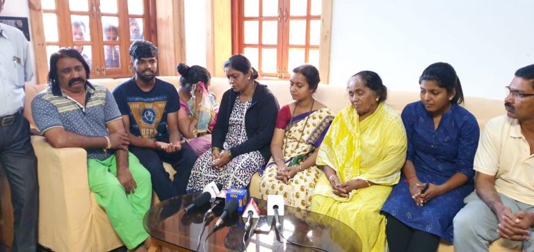 Family members of Prakash Naik refuses to accept dead body, demands arrest of suspects 