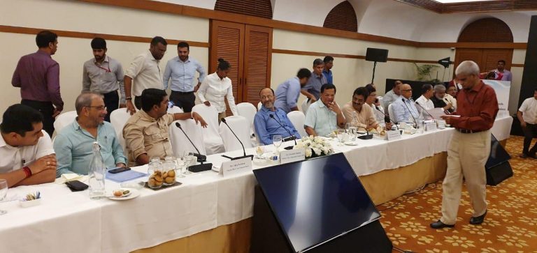 Political parties demand financial package for the mining dependents 