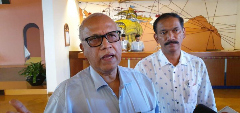 Release grants directly to local self bodies, Congress to FC