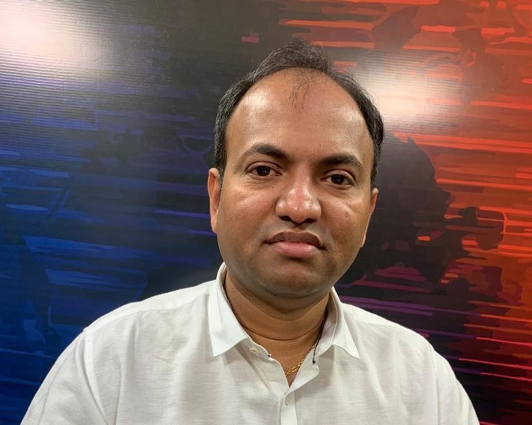 “Stop giving any more liquor sale licences for next three years”
