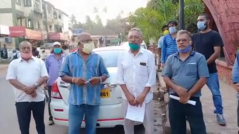 Tourist Taxi operators find no business despite relaxation
