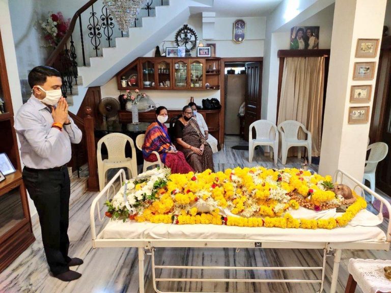 CM pays tributes to late Achyut Usgaonkar