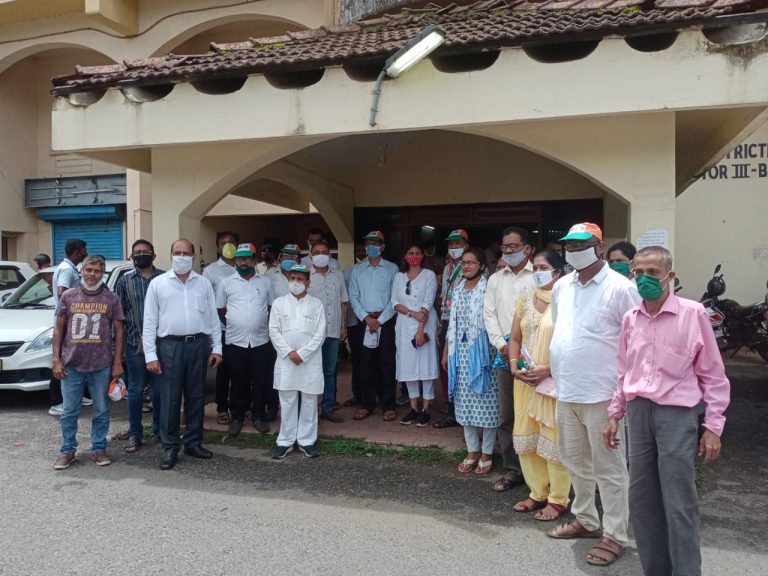 Congress protests against hike in fuel prices, calls it as an extortion