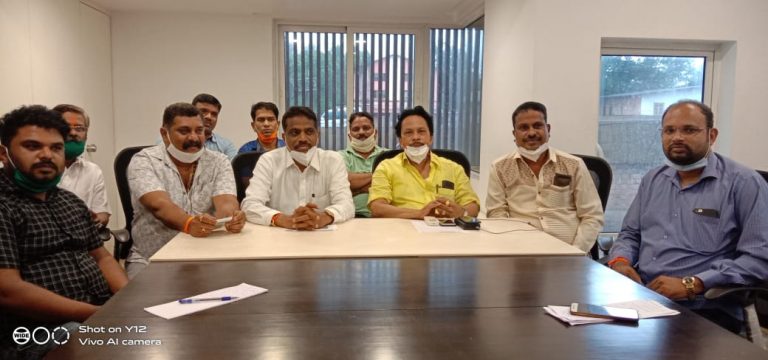 कणकवलीत महामार्ग घटनेनंतर आमदार नितेश राणे यांची अर्थपूर्ण व्यवहारासाठी स्टंटबाजी  शिवसेना नेते संदेश पारकर, सतीश सावंत यांचा आरोप