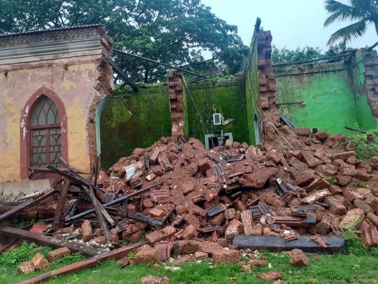 Ancestral Home of Historian Late Prof George Moraes at Cuncolim collapsed