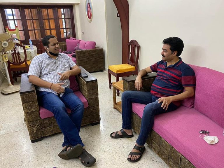 Utpal-Kiran Kandolkar meet trigger speculations