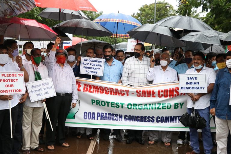Congress leaders meets Guv over Rajasthan political crisis