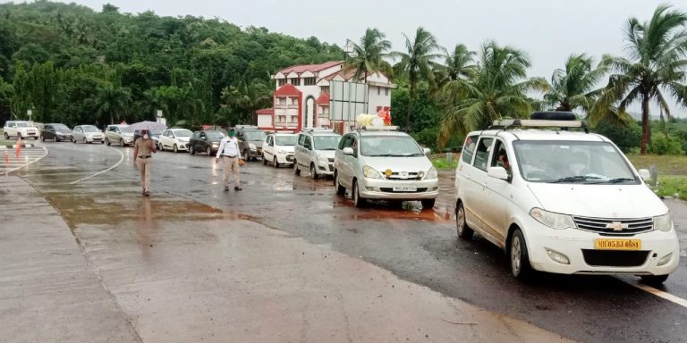 गणेशोत्सवात चाकरमान्यांना विनापास येण्यास परवानगी नाही