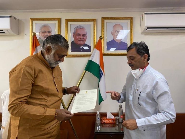 विजयदुर्ग किल्ल्याची पडझड रोखण्यासाठी तात्काळ उपाय योजना करण्यात याव्यात-युवराज संभाजीराजे छत्रपती