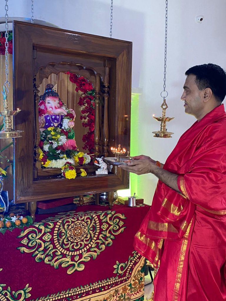 CM offered prayers to Lord Ganesh at his ancestral home