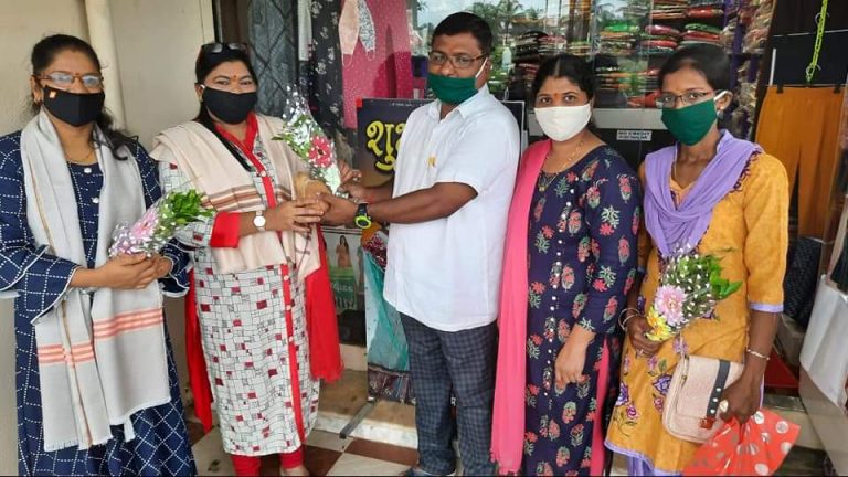 महिला उत्कर्ष समितीच्या कार्याचा गौरव, डॉ. सुभाषचंद्र भंडारे यांच्याकडून कोकण विभाग अध्यक्षा जेष्ठ अभिनेत्री अक्षता कांबळी यांचा सत्कार