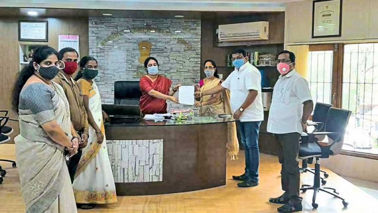 सिंधुदुर्ग जिल्हा परिषद पदाधिकाऱ्यांनी सीआरझेड ई सुनावणीस केला यासाठी विरोध