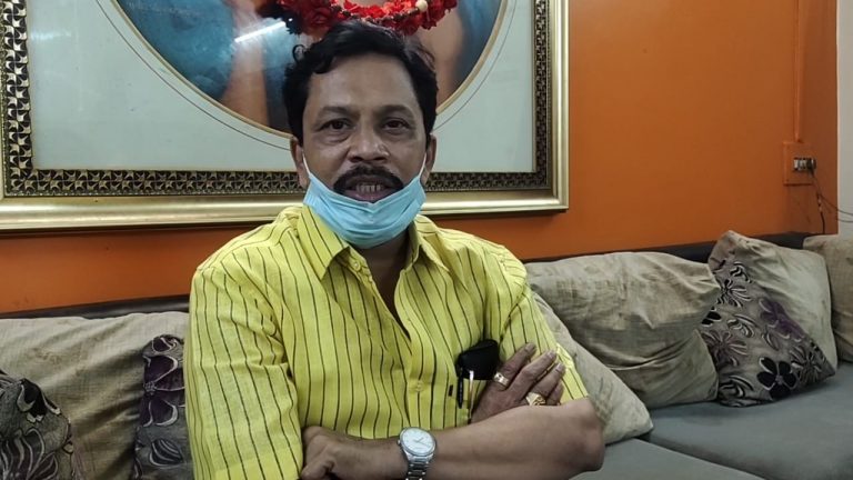 कणकवलीत जनता कर्फ्युच्या नावाखाली दंडेलशाही खपवून घेणार नाही..!!   वेळ आली तर आम्ही रस्त्यावर उतरु ; शिवसेना नेते संदेश पारकर यांचा इशारा